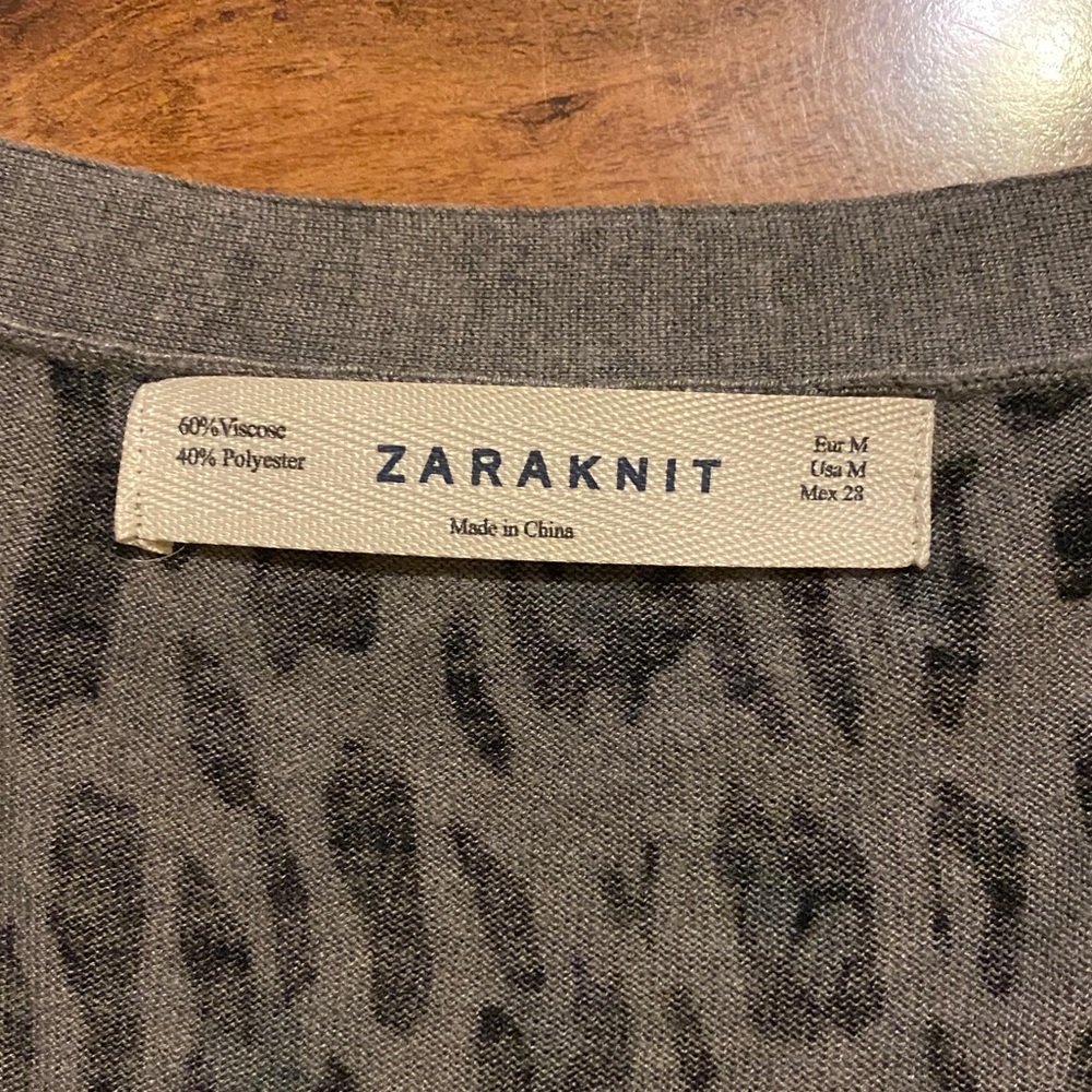 [sold]Zara knit leopard print cardigan - Picture 2 of 5